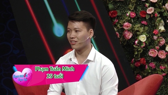 Hot girl quân y xinh đẹp ngượng ngùng khi trai lạ nắm tay trên truyền hình - 2 Hot girl quân y xinh đẹp ngượng ngùng khi trai lạ nắm tay trên truyền hình - 2