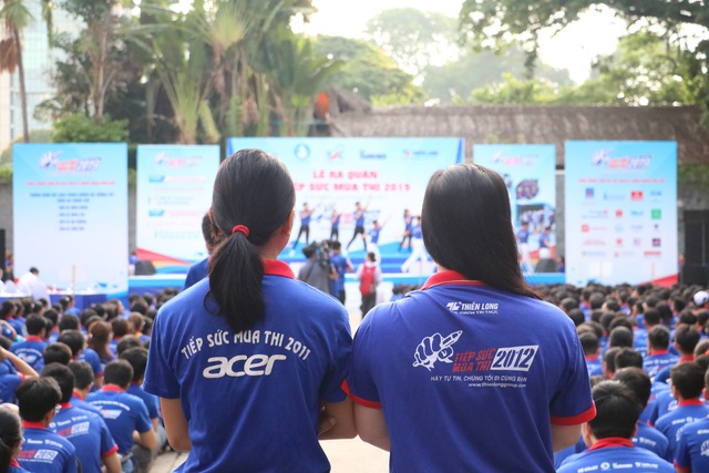 Giới trẻ Sài Gòn hào hứng ngày bắt đầu Tiếp sức mùa thi - 3 Giới trẻ Sài Gòn hào hứng ngày bắt đầu Tiếp sức mùa thi - 3