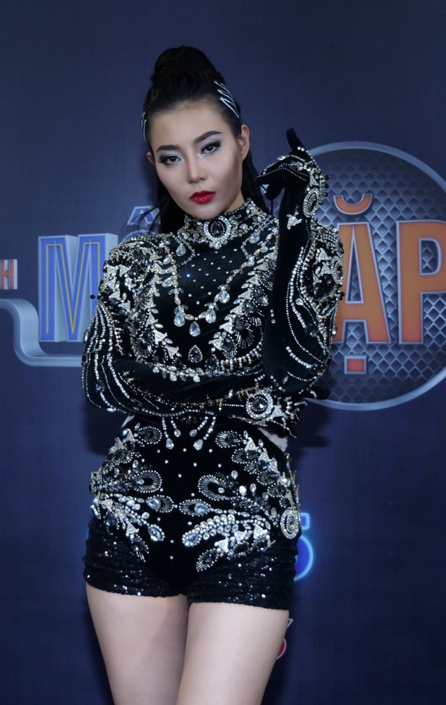 Thu Phương “lạy”, Huy Tuấn mất kiểm soát khi “Lan Cave” Thanh Hương “nổi máu điên” - 3 Thu Phương “lạy”, Huy Tuấn mất kiểm soát khi “Lan Cave” Thanh Hương “nổi máu điên” - 3