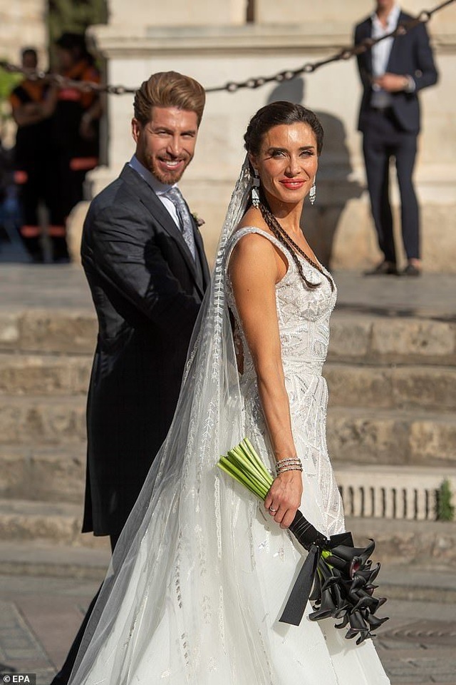 MC truyền hình 41 tuổi kết hôn với danh thủ Sergio Ramos - 7 MC truyền hình 41 tuổi kết hôn với danh thủ Sergio Ramos - 7