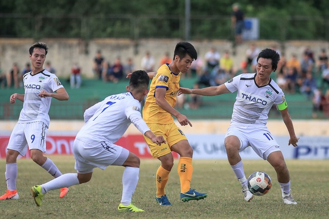 Văn Toàn tịt ngòi, HA Gia Lai thua đau trên sân Vinh - 1 Văn Toàn tịt ngòi, HA Gia Lai thua đau trên sân Vinh - 1