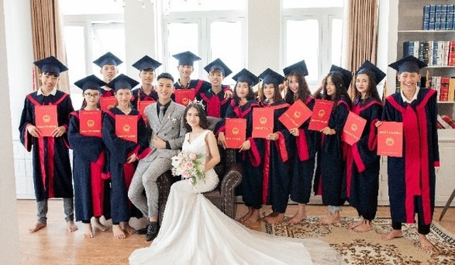 Cặp đôi Nghệ An chụp ảnh cưới kết hợp... kỷ yếu - 1 Cặp đôi Nghệ An chụp ảnh cưới kết hợp... kỷ yếu - 1