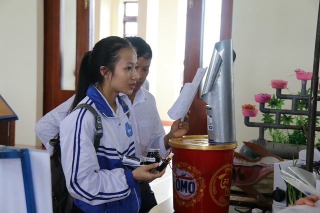 Học sinh vùng cao vượt hàng trăm km mang đề tài khoa học đi thi - 1 Học sinh vùng cao vượt hàng trăm km mang đề tài khoa học đi thi - 1