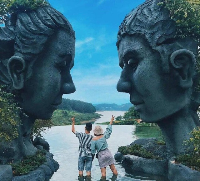 Khám phá hồ Vô Cực đẹp không kém trời Âu gây sốt ở Đà Lạt - 1 Khám phá hồ Vô Cực đẹp không kém trời Âu gây sốt ở Đà Lạt - 1