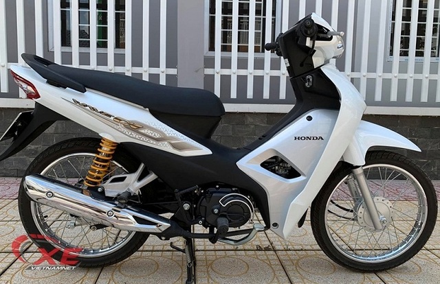 Khó tin xe Honda Wave 2017 giá 350 triệu đồng đắt nhất từng thấy - 4 Khó tin xe Honda Wave 2017 giá 350 triệu đồng đắt nhất từng thấy - 4