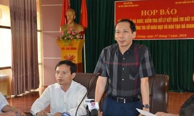 Vụ gian lận thi cử Hà Giang: Cảnh cáo Phó Chủ tịch tỉnh - 1 Vụ gian lận thi cử Hà Giang: Cảnh cáo Phó Chủ tịch tỉnh - 1
