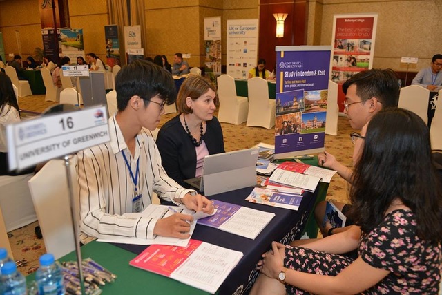 Triển lãm học bổng Anh, Úc, Mỹ, Canada: Kế hoạch hoàn hảo săn học bổng toàn phần! - 2 Triển lãm học bổng Anh, Úc, Mỹ, Canada: Kế hoạch hoàn hảo săn học bổng toàn phần! - 2