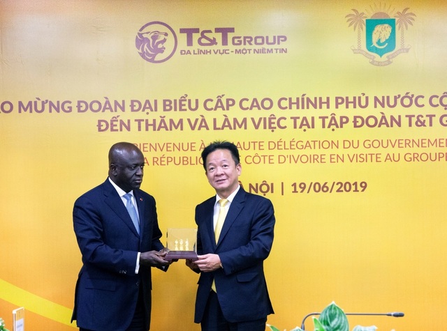 Bộ trưởng Ngoại giao Cộng hòa Bờ Biển Ngà Marcel Amon đến thăm và làm việc tại TT Group - 3 Bộ trưởng Ngoại giao Cộng hòa Bờ Biển Ngà Marcel Amon đến thăm và làm việc tại TT Group - 3