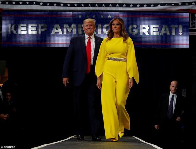 Ông Trump khởi động chiến dịch tái tranh cử, kêu gọi giữ nước Mỹ tiếp tục vĩ đại - 1 Ông Trump khởi động chiến dịch tái tranh cử, kêu gọi giữ nước Mỹ tiếp tục vĩ đại - 1