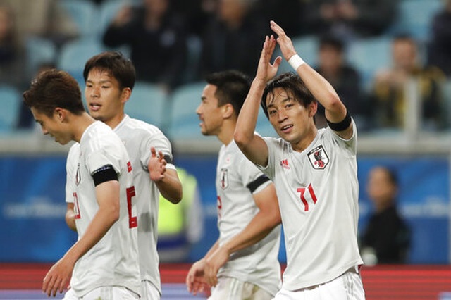 Uruguay 2-2 Nhật Bản: Chiến binh Samurai quả cảm - 3