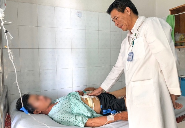 “Ma men” mất ruột non vì nhậu xỉn vẫn lái xe - 2 “Ma men” mất ruột non vì nhậu xỉn vẫn lái xe - 2