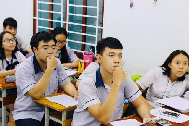 Ráo riết ôn thi đến cận “giờ G” - 3 Ráo riết ôn thi đến cận “giờ G” - 3