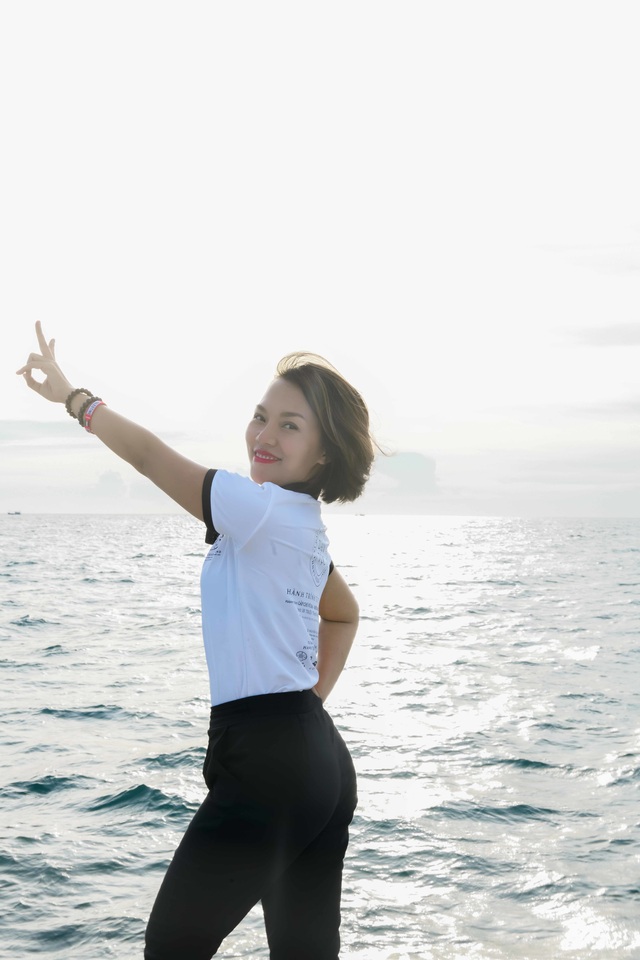 Thái Thùy Linh trẻ trung như tuổi đôi mươi - 2 Thái Thùy Linh trẻ trung như tuổi đôi mươi - 2