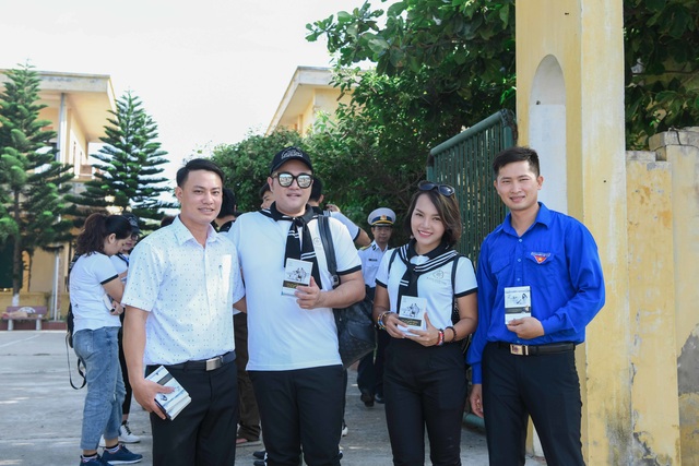 Thái Thùy Linh trẻ trung như tuổi đôi mươi - 7 Thái Thùy Linh trẻ trung như tuổi đôi mươi - 7