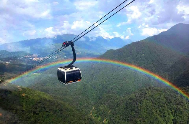 Hàng ngàn du khách đổ về Sa Pa tham dự lễ hội đua ngựa Vó ngựa trên mây - 12 Hàng ngàn du khách đổ về Sa Pa tham dự lễ hội đua ngựa Vó ngựa trên mây - 12