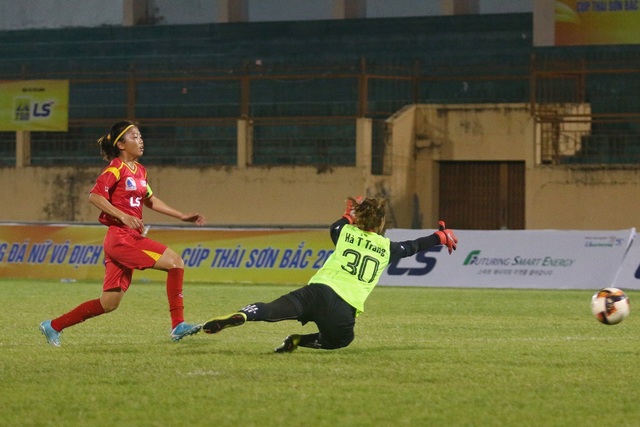 Đội nữ TPHCM thắng đậm Sơn La tại giải bóng đá nữ vô địch quốc gia 2019 - 1 Đội nữ TPHCM thắng đậm Sơn La tại giải bóng đá nữ vô địch quốc gia 2019 - 1