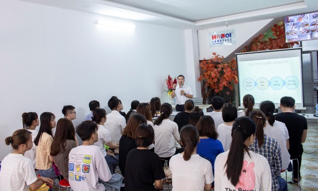 Trung tâm Ngoại Ngữ Hà Nội đầu tư phát triển kỹ năng sống cho các bạn trẻ - 2 Trung tâm Ngoại Ngữ Hà Nội đầu tư phát triển kỹ năng sống cho các bạn trẻ - 2