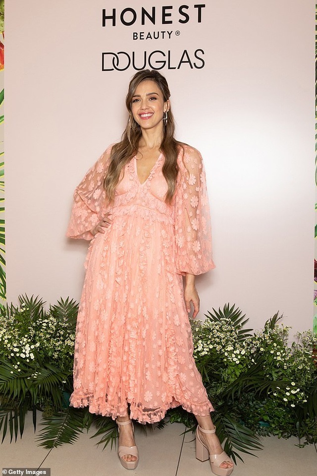 Jessica Alba trẻ trung đáng ngưỡng mộ - 6 Jessica Alba trẻ trung đáng ngưỡng mộ - 6