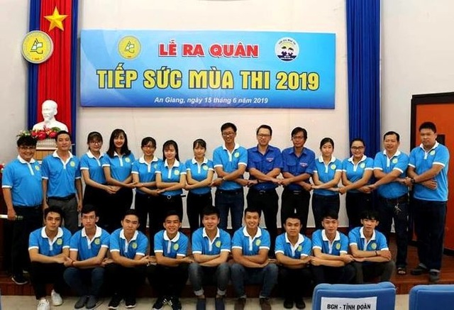 Hàng ngàn suất ăn miễn phí, chỗ ở giá rẻ phục vụ sĩ tử - 1 Hàng ngàn suất ăn miễn phí, chỗ ở giá rẻ phục vụ sĩ tử - 1