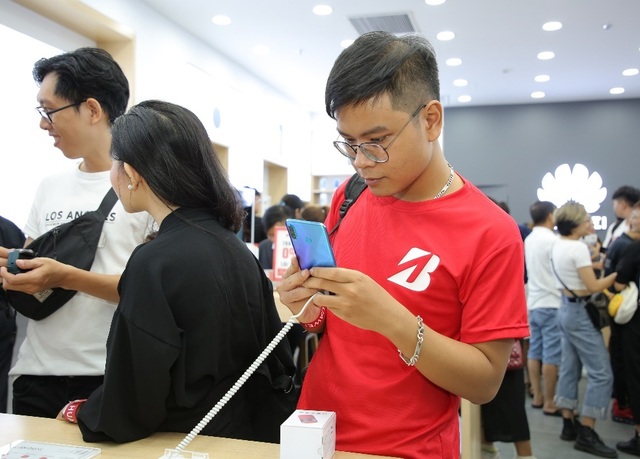 Huawei khai trương cửa hàng thứ 6, thể hiện cam kết phát triển lâu dài tại Việt Nam - Ảnh minh hoạ 2