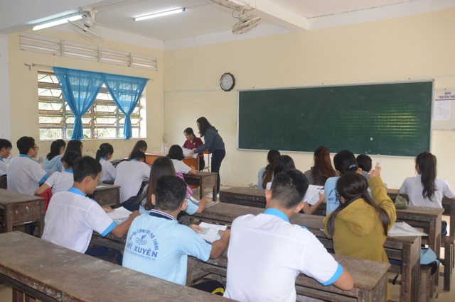 Thí sinh hào hứng làm thủ tục dự thi THPT quốc gia - 19 Thí sinh hào hứng làm thủ tục dự thi THPT quốc gia - 19
