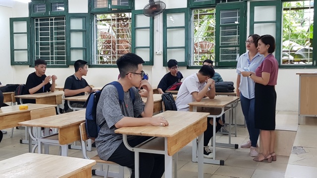 Thí sinh hào hứng làm thủ tục dự thi THPT quốc gia - 10 Thí sinh hào hứng làm thủ tục dự thi THPT quốc gia - 10