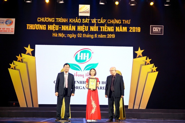 Hồng Hoa Organic Care – Vinh dự lọt Top 50 Thương hiệu Nhãn hiệu Nổi tiếng năm 2019 - 2 Hồng Hoa Organic Care – Vinh dự lọt Top 50 Thương hiệu Nhãn hiệu Nổi tiếng năm 2019 - 2