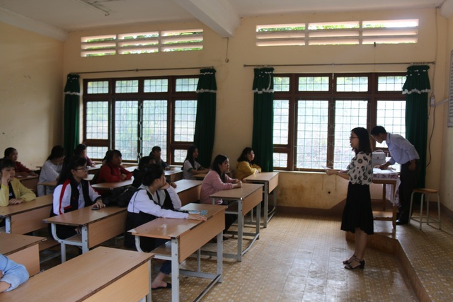 Thí sinh hào hứng làm thủ tục dự thi THPT quốc gia - 12 Thí sinh hào hứng làm thủ tục dự thi THPT quốc gia - 12