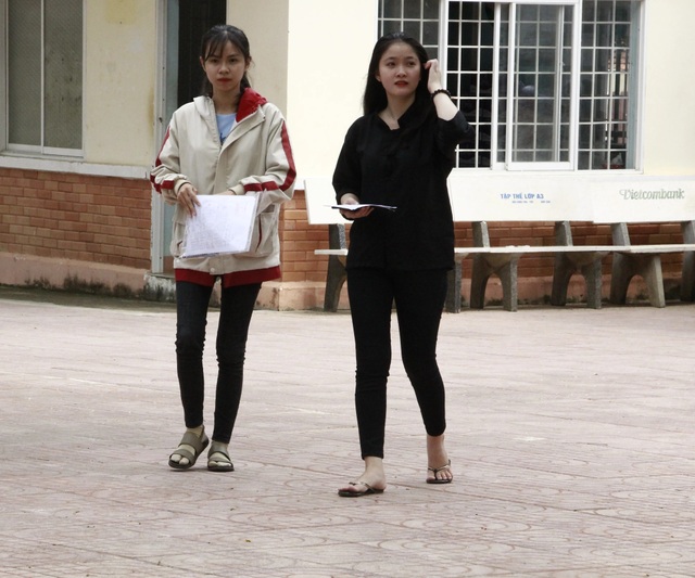 Thí sinh hào hứng làm thủ tục dự thi THPT quốc gia - 14 Thí sinh hào hứng làm thủ tục dự thi THPT quốc gia - 14