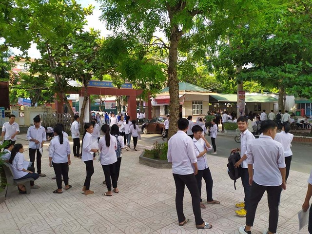 Thí sinh đến sớm, xem lại bài trước môn thi đầu THPT quốc gia 2019 - 24 Thí sinh đến sớm, xem lại bài trước môn thi đầu THPT quốc gia 2019 - 24