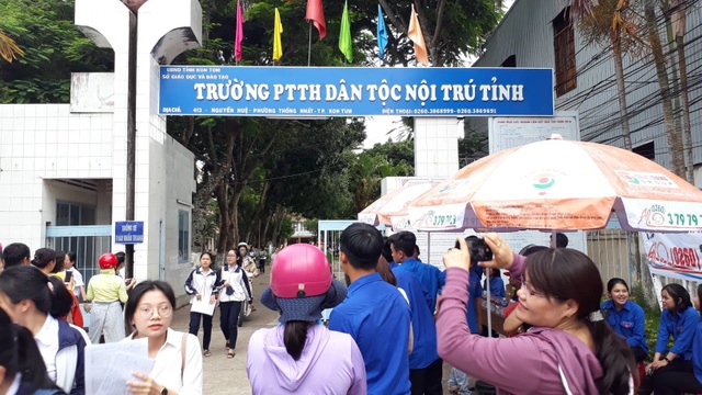 Đề Toán phân loại cao, thí sinh dễ kiếm điểm trên trung bình - 25 Đề Toán phân loại cao, thí sinh dễ kiếm điểm trên trung bình - 25