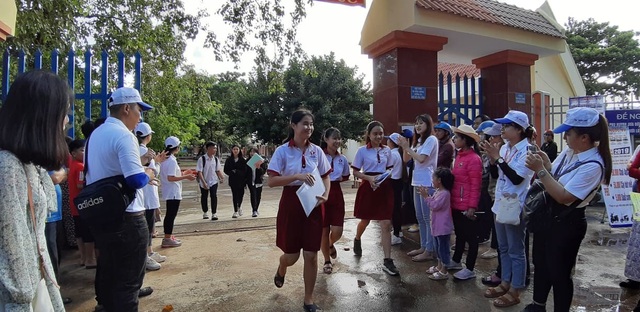 Đề Toán phân loại cao, thí sinh dễ kiếm điểm trên trung bình - 14 Đề Toán phân loại cao, thí sinh dễ kiếm điểm trên trung bình - 14