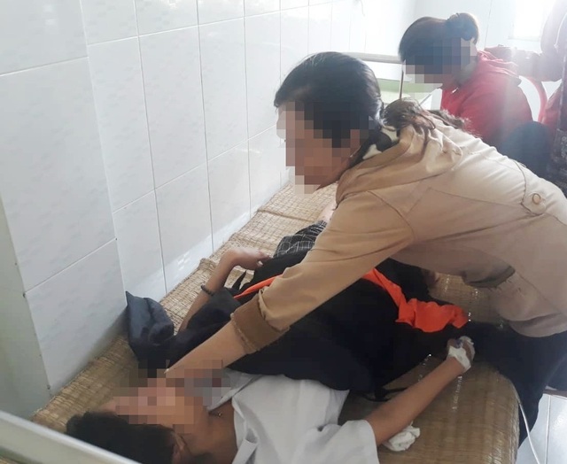 Cà Mau: Một thí sinh bị tai nạn giao thông trên đường đi thi về - 1 Cà Mau: Một thí sinh bị tai nạn giao thông trên đường đi thi về - 1