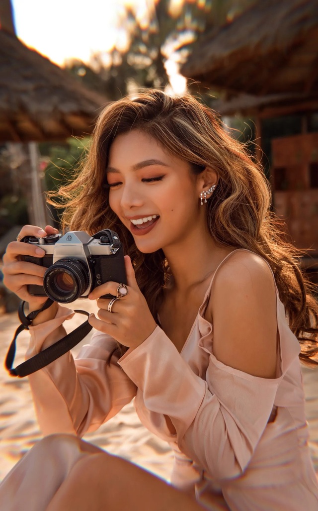 Đường cong nóng bỏng con gái Chưởng môn Vịnh Xuân Nam Anh và Hoa hậu Điện ảnh - 16 Đường cong nóng bỏng con gái Chưởng môn Vịnh Xuân Nam Anh và Hoa hậu Điện ảnh - 16