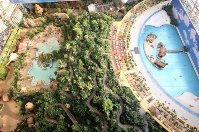 Kho máy bay cũ đổ nát hóa thành resort cực sang chảnh thế này - 1 Kho máy bay cũ đổ nát hóa thành resort cực sang chảnh thế này - 1
