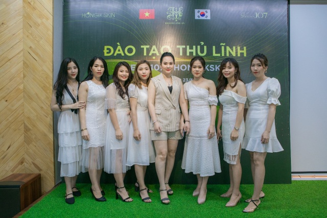 100 nữ “thủ lĩnh” trẻ tụ hội chia sẻ bí quyết tự tin theo đuổi đam mê - 5 100 nữ “thủ lĩnh” trẻ tụ hội chia sẻ bí quyết tự tin theo đuổi đam mê - 5