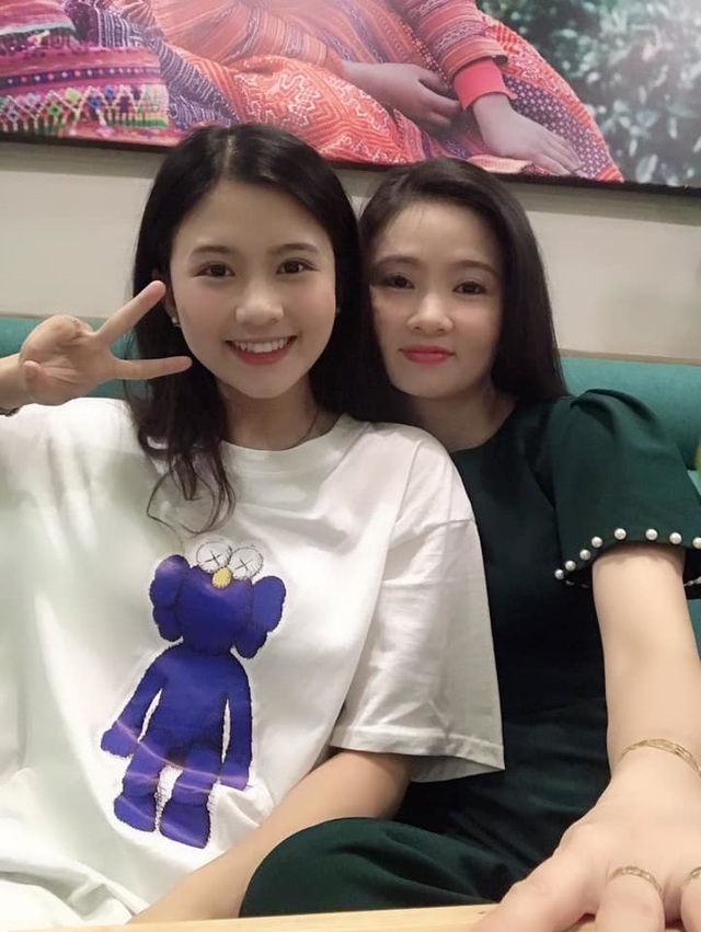 Các hot girl sinh năm 2001 làm bài thi THPT quốc gia ngày đầu ra sao? - 3 Các hot girl sinh năm 2001 làm bài thi THPT quốc gia ngày đầu ra sao? - 3