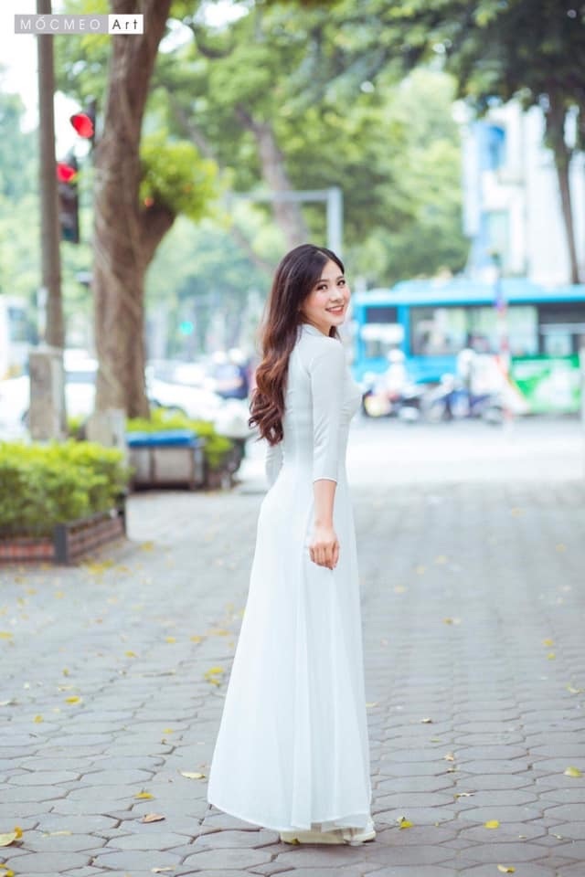 Nữ sinh cười toả nắng sau khi thi môn Văn THPT quốc gia bỗng chốc nổi tiếng - 6 Nữ sinh cười toả nắng sau khi thi môn Văn THPT quốc gia bỗng chốc nổi tiếng - 6