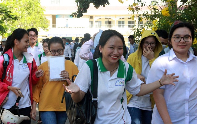 Thí sinh nhận định đề Địa và GDCD dễ, đề Sử khó - 24 Thí sinh nhận định đề Địa và GDCD dễ, đề Sử khó - 24