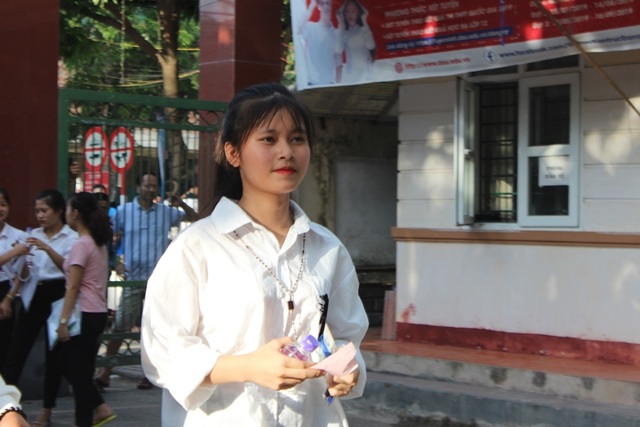 Hà Tĩnh: Dàn thí sinh THPT quốc gia gây thương nhớ vì vẻ ngoài xinh xắn - 4 Hà Tĩnh: Dàn thí sinh THPT quốc gia gây thương nhớ vì vẻ ngoài xinh xắn - 4