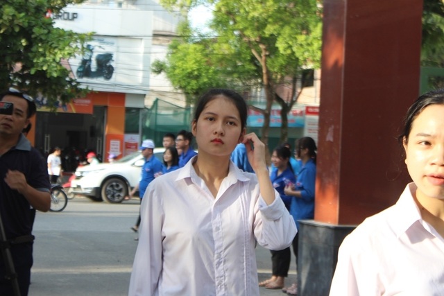 Hà Tĩnh: Dàn thí sinh THPT quốc gia gây thương nhớ vì vẻ ngoài xinh xắn - 1 Hà Tĩnh: Dàn thí sinh THPT quốc gia gây thương nhớ vì vẻ ngoài xinh xắn - 1