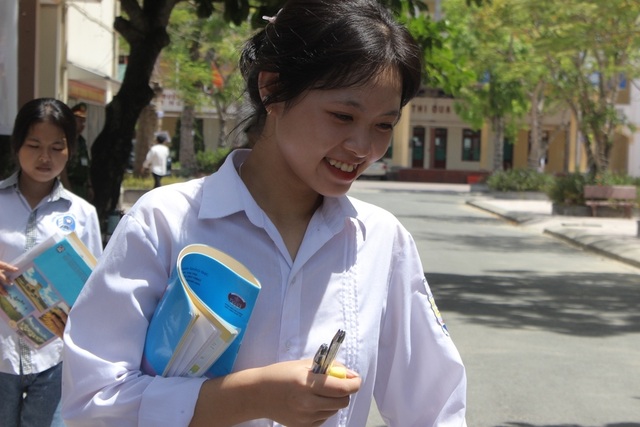 Hà Tĩnh: Dàn thí sinh THPT quốc gia gây thương nhớ vì vẻ ngoài xinh xắn - 8 Hà Tĩnh: Dàn thí sinh THPT quốc gia gây thương nhớ vì vẻ ngoài xinh xắn - 8