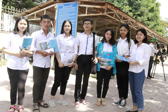 Thí sinh nhận định đề Địa và GDCD dễ, đề Sử khó - 8 Thí sinh nhận định đề Địa và GDCD dễ, đề Sử khó - 8