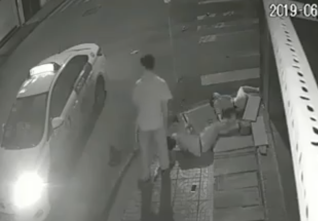 Danh tính tài xế taxi vô cảm bỏ mặc nạn nhân tử vong sau tai nạn Danh tính tài xế taxi vô cảm bỏ mặc nạn nhân tử vong sau tai nạn