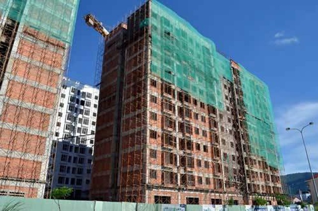 Sang nhượng chênh lệch mấy trăm triệu, vẫn lót chiếu nằm chờ - 1 Sang nhượng chênh lệch mấy trăm triệu, vẫn lót chiếu nằm chờ - 1