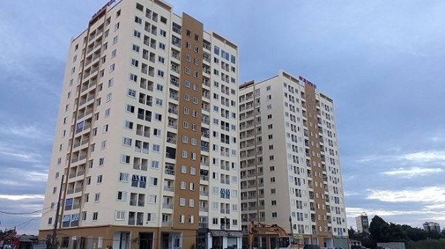 Sang nhượng chênh lệch mấy trăm triệu, vẫn lót chiếu nằm chờ - 2 Sang nhượng chênh lệch mấy trăm triệu, vẫn lót chiếu nằm chờ - 2
