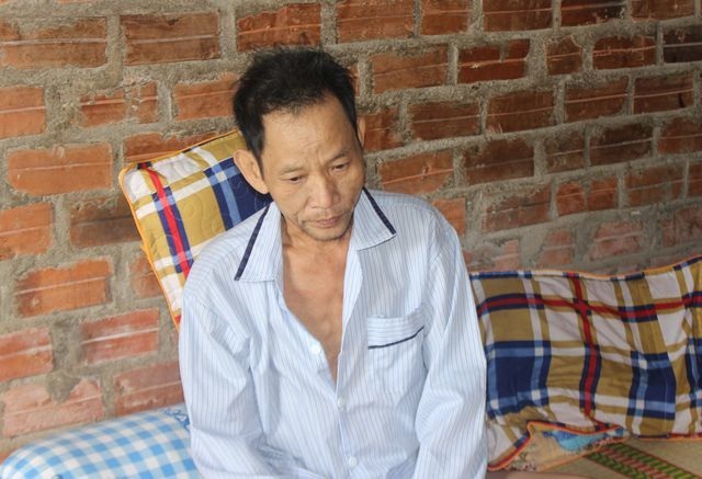 Bạn đọc Dân trí giúp đỡ gia đình nam sinh nghỉ học giữa chừng vì bố mẹ đổ bệnh ung thư - 3 Bạn đọc Dân trí giúp đỡ gia đình nam sinh nghỉ học giữa chừng vì bố mẹ đổ bệnh ung thư - 3