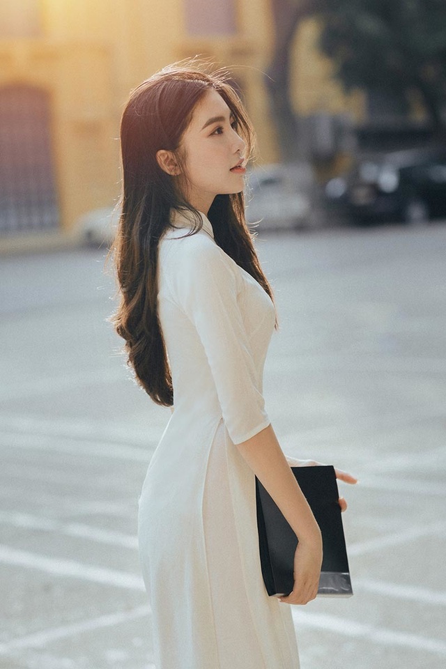 “Hot girl quân phục” nổi bật trong mùa thi vừa qua - 2 “Hot girl quân phục” nổi bật trong mùa thi vừa qua - 2