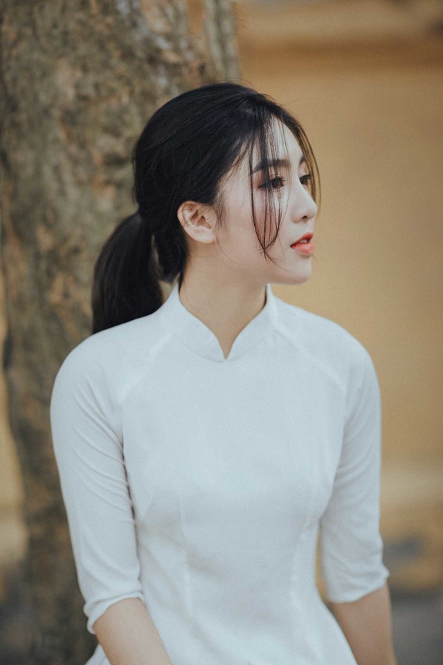 “Hot girl quân phục” nổi bật trong mùa thi vừa qua - 5 “Hot girl quân phục” nổi bật trong mùa thi vừa qua - 5