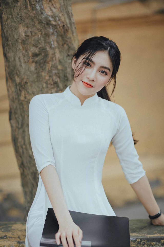 “Hot girl quân phục” nổi bật trong mùa thi vừa qua - 6 “Hot girl quân phục” nổi bật trong mùa thi vừa qua - 6